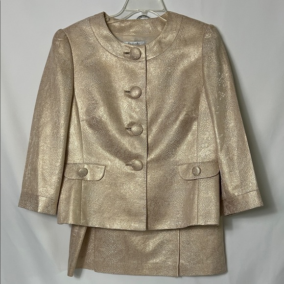 Tahari Women's Size 14 Gold Blazer and Skirt Set Button Front Side